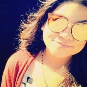 Meet your Posher, Carolina